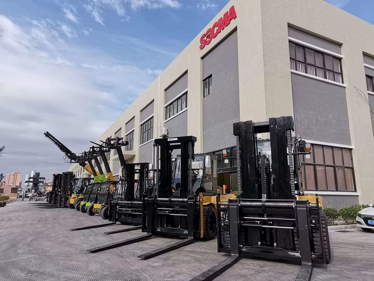 SOCMA Forklift For Rental 16t Capacity SOCMA Forklift For Rental 16t Capacity