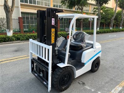 फोर्कलिफ्ट 3.5 टन बहुत सस्ता है