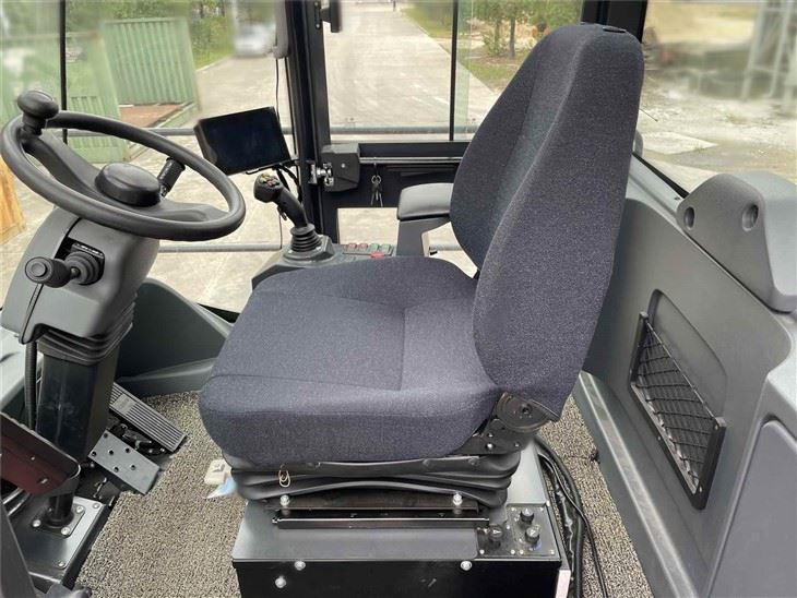 HNRS4545S 45ton Diesel Reach Stacker For Loaded Containers